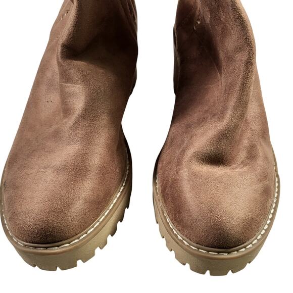 NEW DV Dolce Vita Women's Rielle Chelsea Lug Sole dune suede bootie sz 11 - Picture 4 of 8